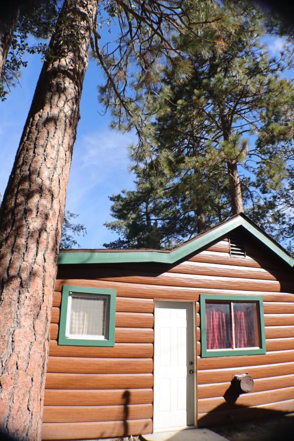 Storybook Village Pine Cove Екстер'єр фото