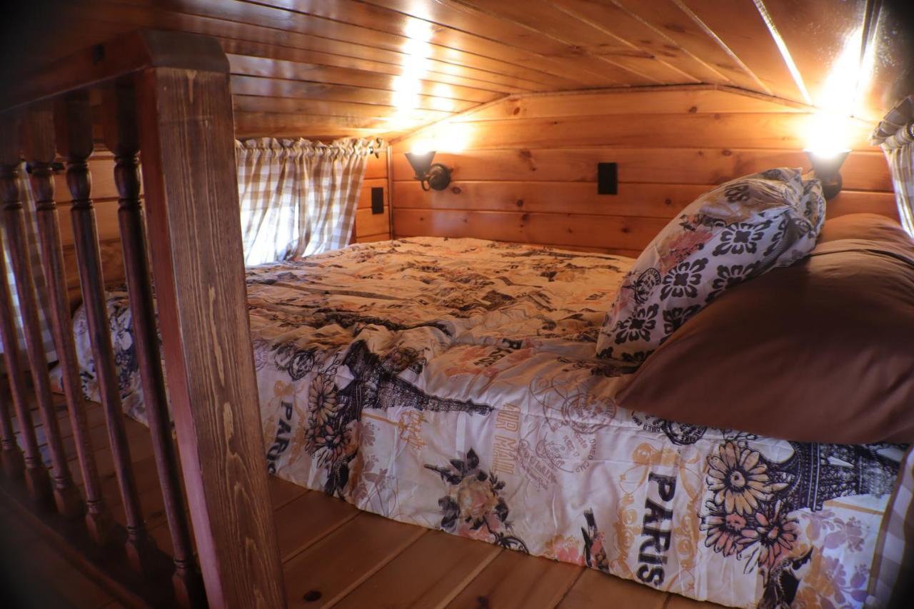 Storybook Village Pine Cove Екстер'єр фото